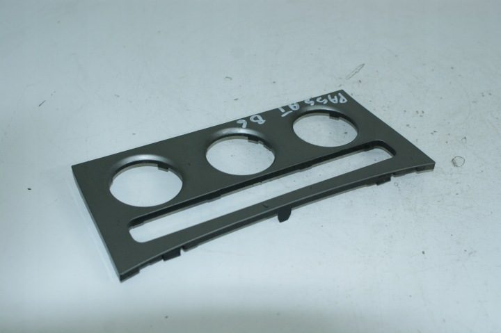 РАМКА ПАНЕЛИ КОНДИЦИОНЕРА VW PASSAT B6 3C0863100, фото 1