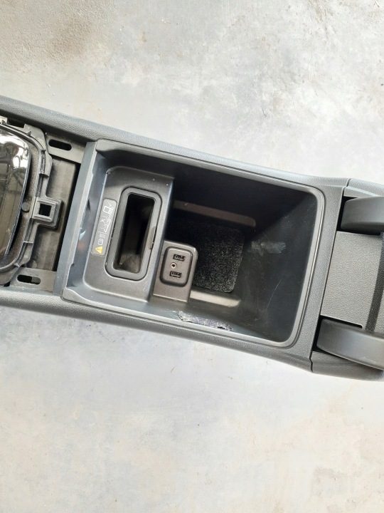 Insignia B II 2.0 универсал центральный тоннель подлокотник зарядное устройство 19 г., фото 4