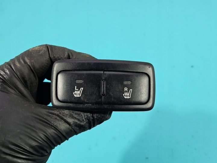 ПЕРЕКЛЮЧАТЕЛЬ ПОДОГРЕВА СИДЕНИЙ 6 ПИН KIA SPORTAGE II 04-10 621W05010, фото 3