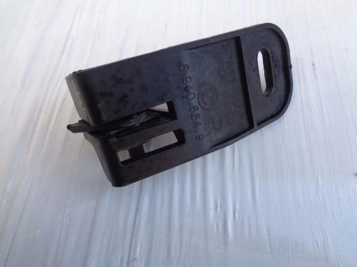 BMW E87 E81 E82 E88 крепление проушина кронштейн фары передней правый 6940664 OE + 6 других товаров, фото 2