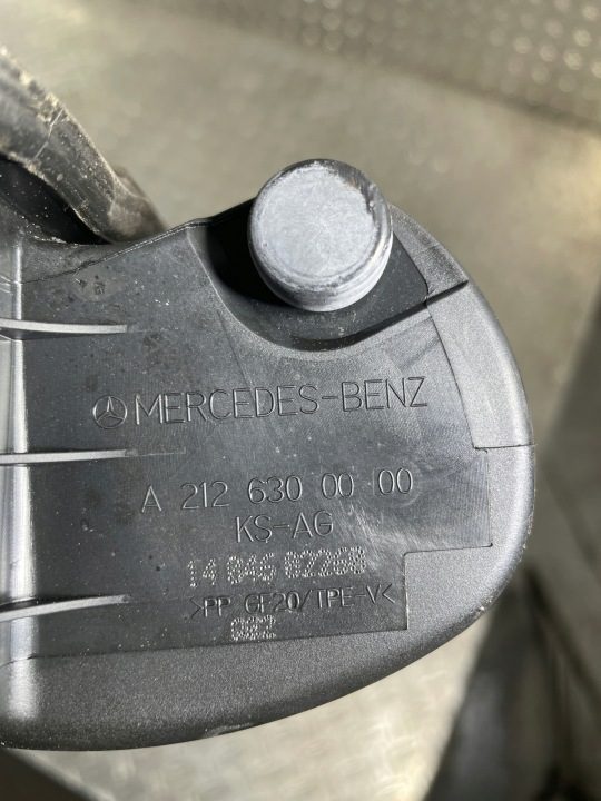 MERCEDES W212 12-16 РЕСТАЙЛИНГ ЛЮЧОК ГОРЛОВИНЫ БЕНЗОБАКА 792 A0005846517, фото 4