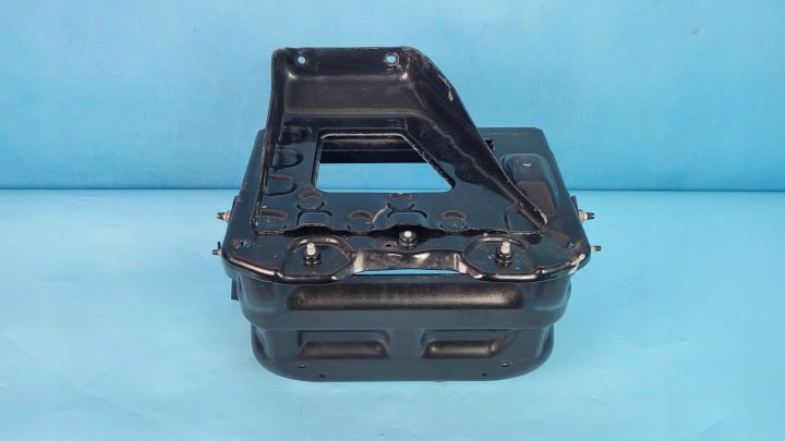 Mercedes EQA 250 21 г. корпус площадка аккумулятора A2436280400 A2436202200, фото 4