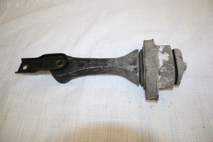 КРОНШТЕЙН ДВИГАТЕЛЯ КОРОБКИ VW AUDI 1J0199851 M, фото 2
