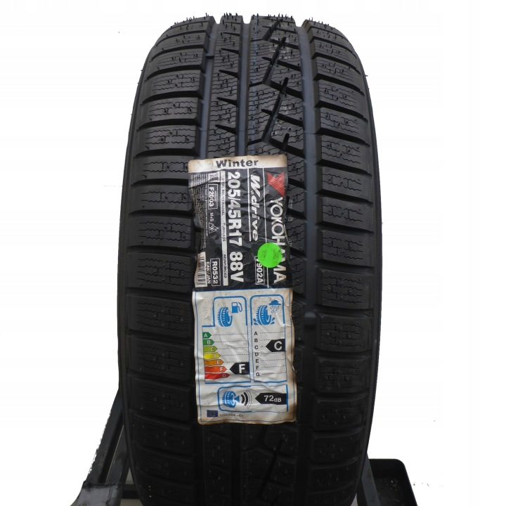 Шина зимняя Yokohama W.drive V902A 205/45R17 88 В сцепление на снегу (3PMSF), защита диска, усилитель (XL), фото 1