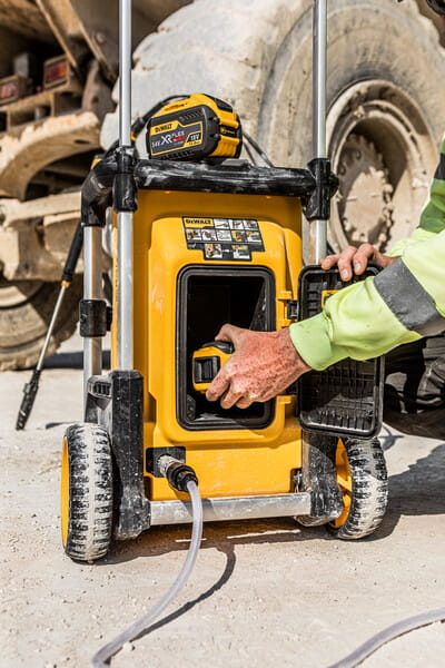 Мойка высокого давления аккумуляторная 2x18V DeWalt [DCMPW1600N-XJ] 70/85/110bar, фото 11