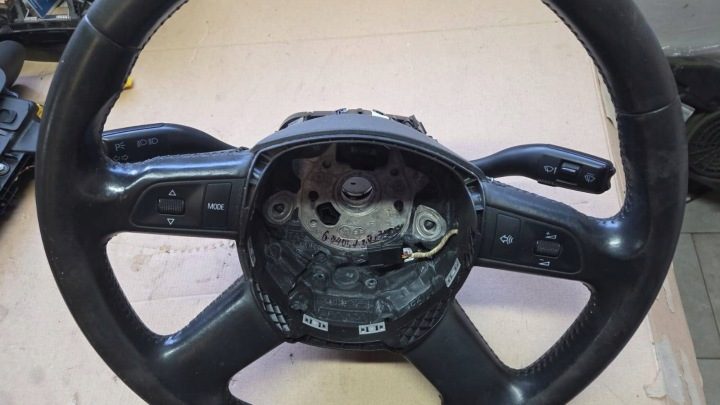 Руль Mutifunkcja Audi A4 S4 B7 8E 8H, фото 4