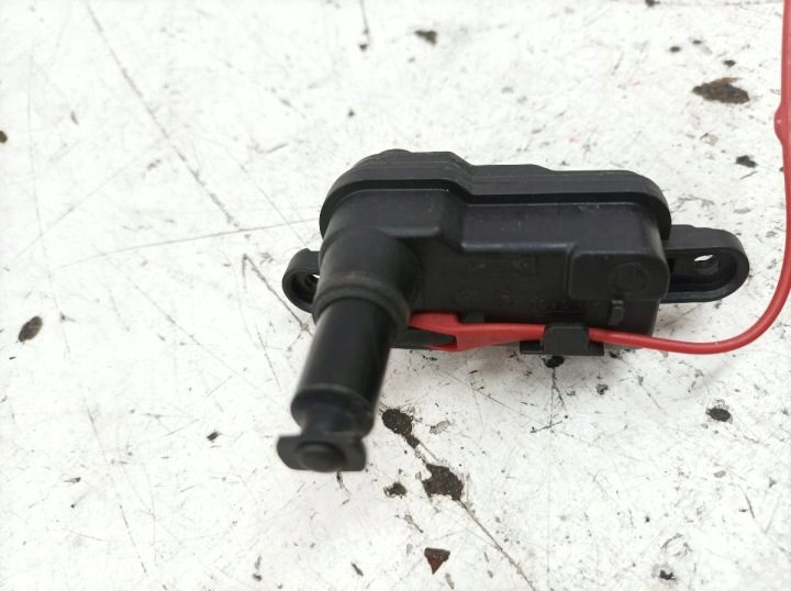 ПРИВОД ЛЮЧКА ГОРЛОВИНЫ БЕНЗОБАКА 8V0802153A Audi A3 III (2013- 2020) 8V, фото 3