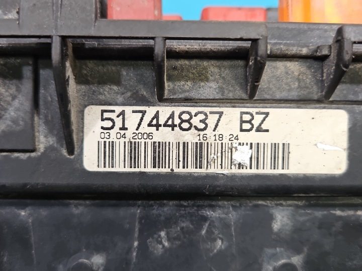 Блок предохранителей Fiat Grande Punto 51744837BZ 51744837, фото 4