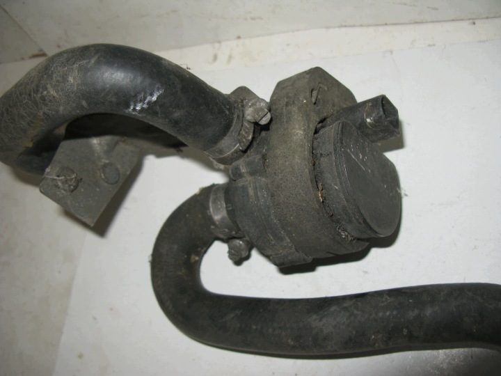 Дополнительная помпа Mercedes W176 W246 W117 W213 W205 A2118350028, фото 1