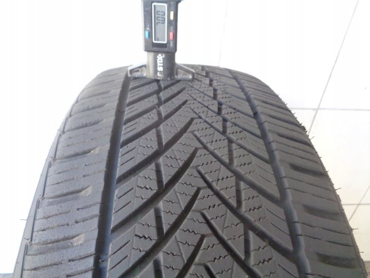 Шина всесезонная Tracmax X-Privilo A/S Trac Saver AS01 215/55R17 98 Вт усилитель (XL), фото 1