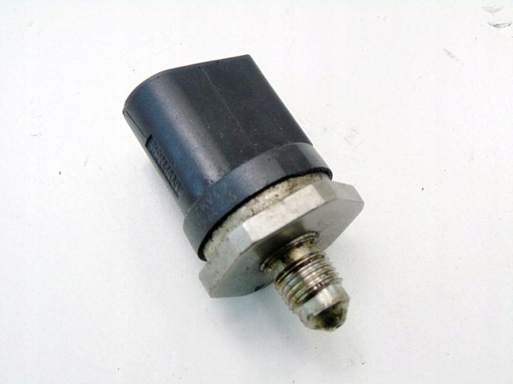ДАТЧИК ТОПЛИВА 1.4 TSI TFSI POLO V GOLF 7 AUDI A1 A3 IBIZA LEON 0261545079, фото 1
