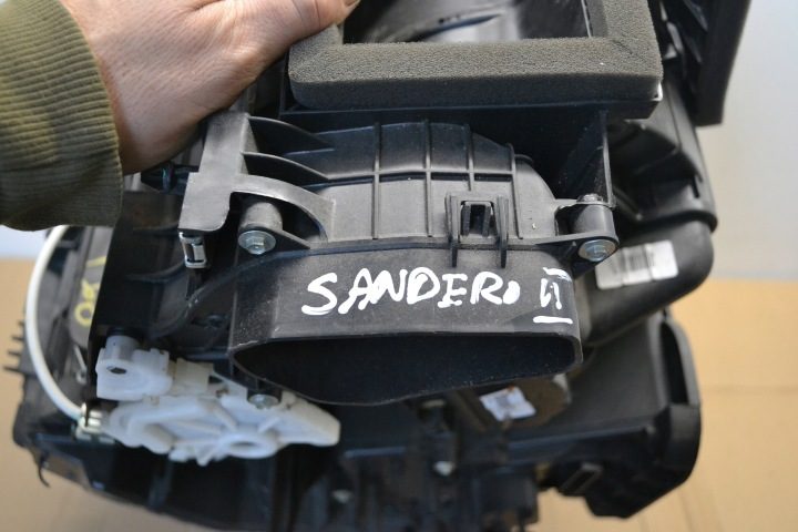DACIA SANDERO II РЕСТАЙЛИНГ 16 г.- MIESZALNIK ОТОПИТЕЛЬ В СБОРЕ, фото 1