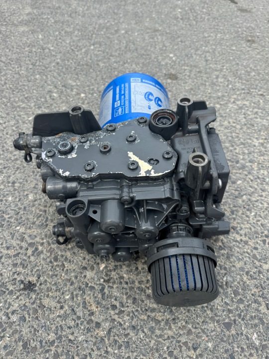 Клапан Осушитель APM Mercedes Atego 3 Actros MP4 Antos A0014461764, фото 2