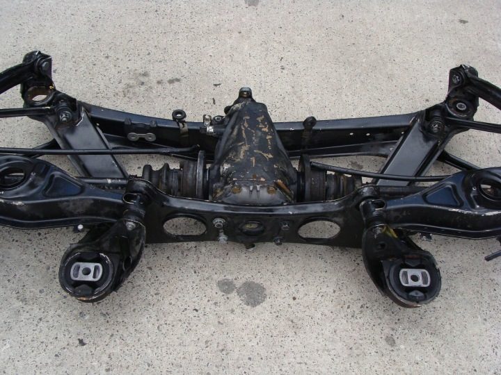ПОДВЕСКА ЗАДНЯЯ В СБОРЕ MERCEDES W201 190 1988 г. НЕ MALOWANE НЕ РЕМОНТА, фото 12
