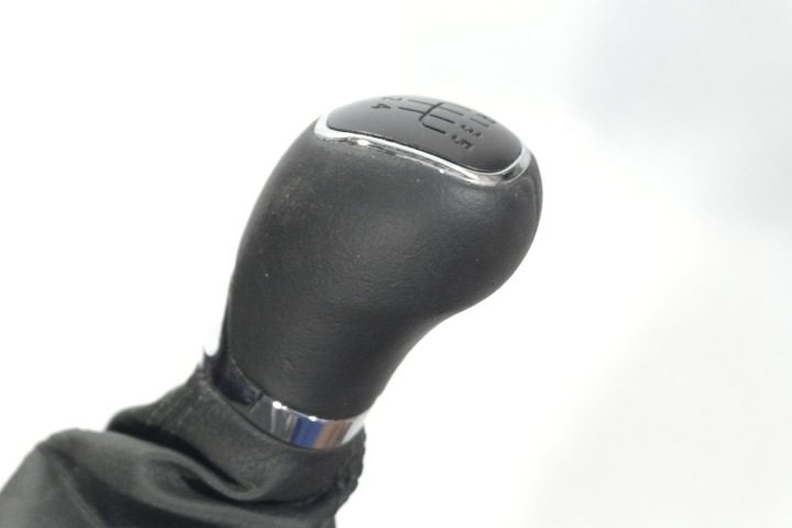 Skoda Rapid ручка чехол рычага КПП механика 5JB711113R, фото 6