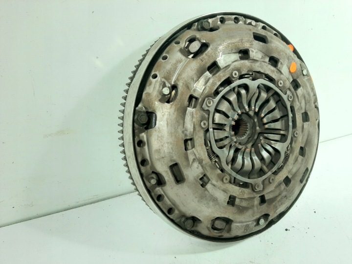 Ford Mondeo MK3 хэтчбек 2.0 16V рестайлинг 05 г. сцепление двухмассовый маховик LUK F0600, фото 3
