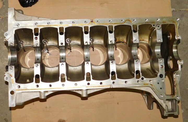 BMW F82 M4 M3 F80 M2 3.0i 3.0 S55 S55B30A блок цилиндров 7846772 поврежденный, фото 1