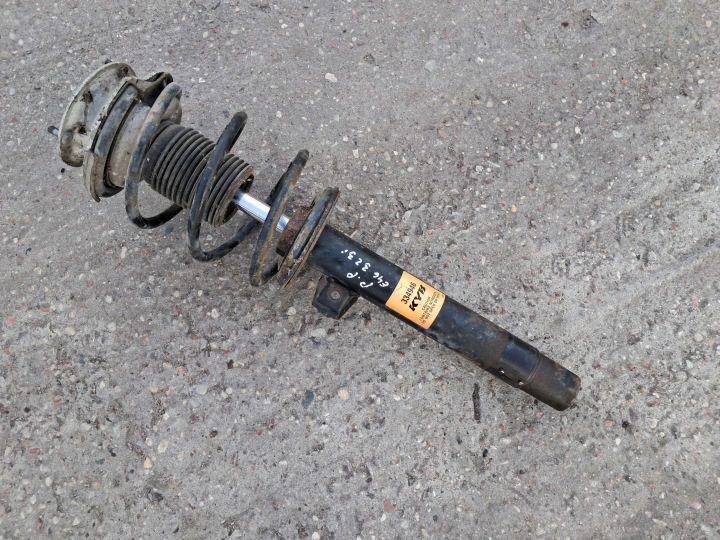Амортизатор правый передний KYB 33946 пружина BMW E46 320i 323ci 328i M52 M54, фото 1