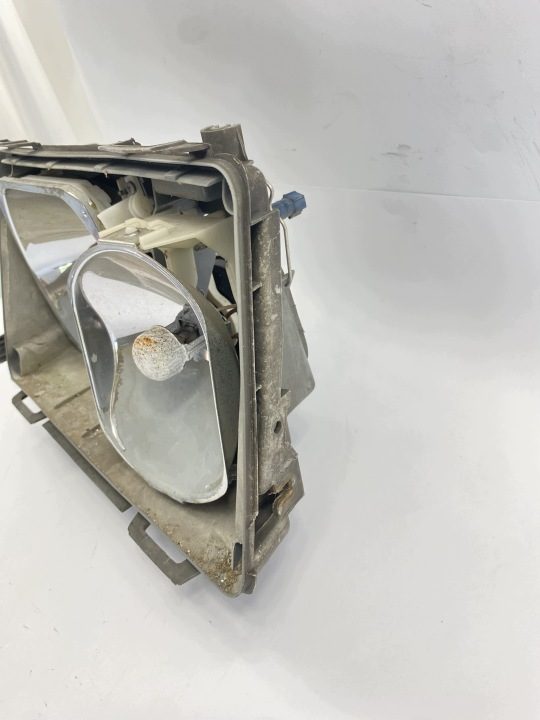 Фара правая передняя Mercedes W124 Hella корпус без Klosza поврежденный, фото 5