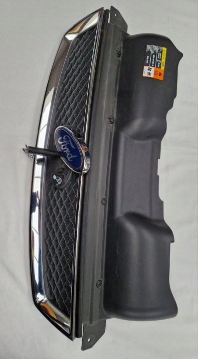 РЕШЕТКА РАДИАТОРА Ford Focus MK2 4M51-8C436-BC, фото 1