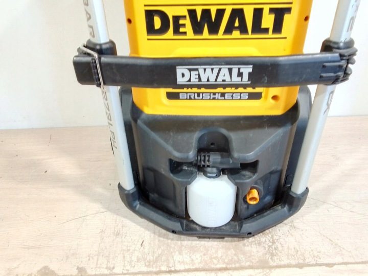 Мойка высокого давления аккумуляторная 2x18V DeWalt [DCMPW1600N-XJ] 70/85/110bar, фото 4