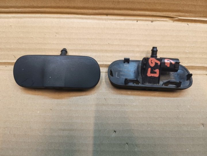 С подогревом форсунка омывателя VW Skoda Audi Seat 6J0955985A 6J0955986A, фото 1