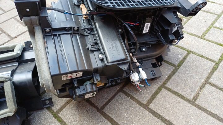FIAT 124 SPIDER ОТОПИТЕЛЬ В СБОРЕ ЕВРОПА NA4L-61130A, фото 5