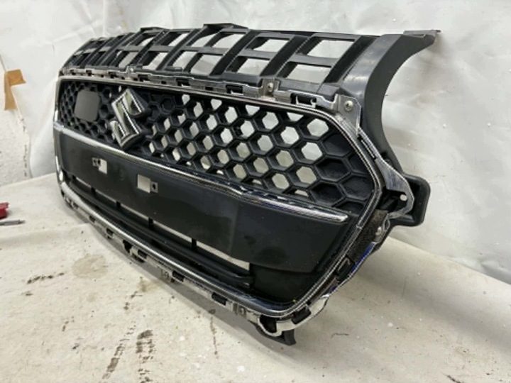 РЕШЕТКА РАДИАТОРА SUZUKI SWIFT MK8., фото 4
