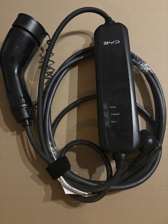 Оригинальное зарядное устройство EV BYD Тип 2, номер каталожный ECPA0-18-230-C1, фото 1
