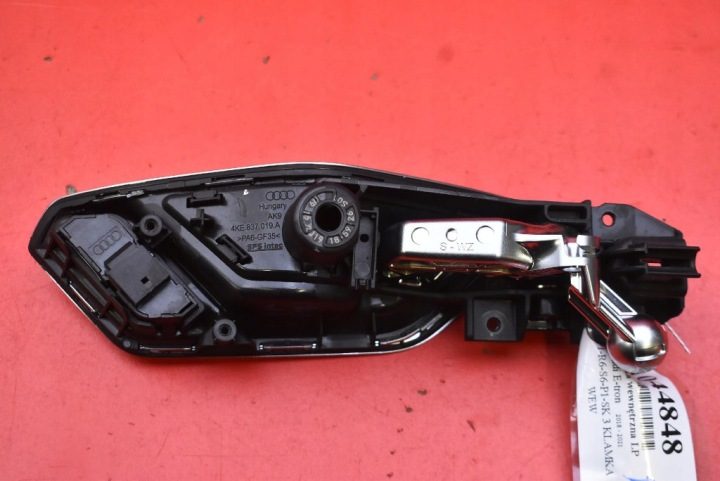 Ручка внутренняя левая передняя хром 4KE837019A Audi E-Tron 55 18-21, фото 2