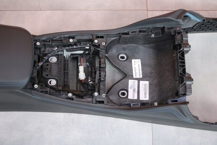 BMW X4 G02 РЕСТАЙЛИНГ ЦЕНТРАЛЬНЫЙ ТОННЕЛЬ ПОДЛОКОТНИК СИНИЙ SZEW КОЖА 9503972, фото 11