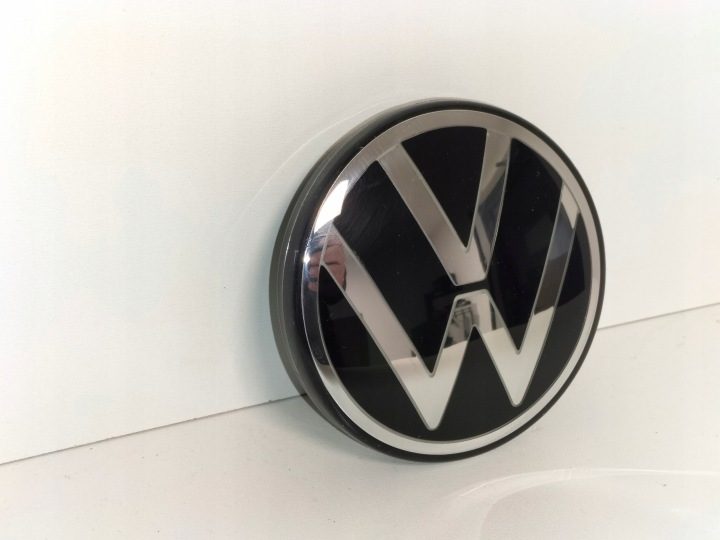 Значок эмблема логотип крышки багажника задний VW TAYRON 24-, фото 2