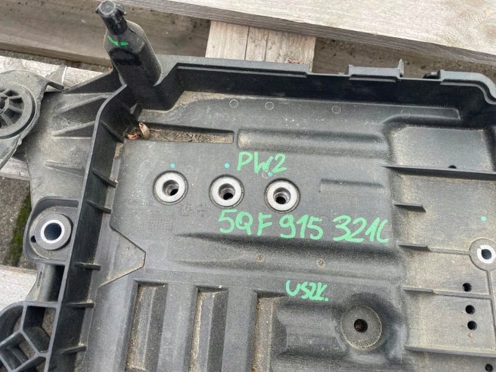 Audi Q3 83A площадка аккумулятора 5QF915321C, фото 3