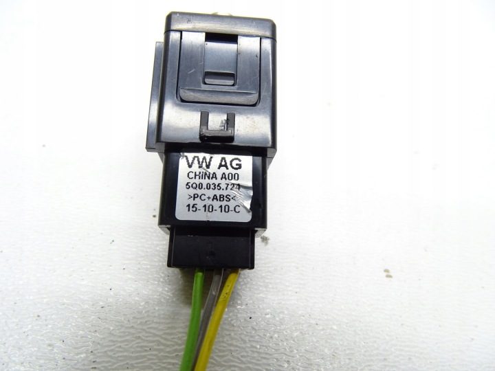 ПЕРЕКЛЮЧАТЕЛЬ ВХОД ПОРТ AUX IN 5Q0035724 FABIA III OCTAVIA III LEON III, фото 4