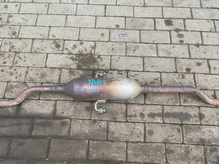 TOYOTA YARIS III ГЛУШИТЕЛЬ КАТАЛИЗАТОР 1.0 БЕНЗИН, фото 1