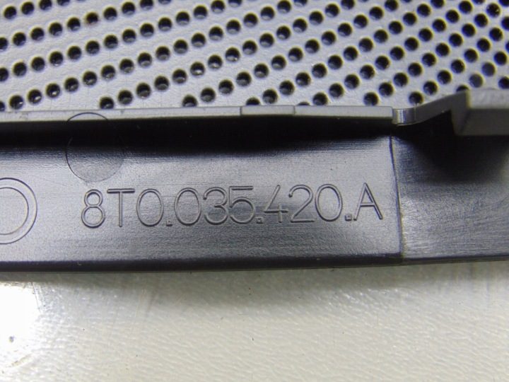 Накладка сетка динамика правая b&o Audi A5 8T 8T0035420A, фото 3