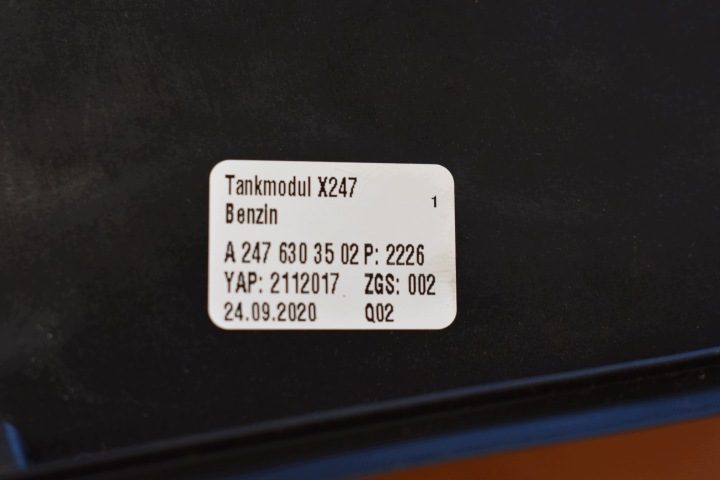 ИДЕАЛЬНЫЙ ЛЮЧОК ГОРЛОВИНЫ БЕНЗОБАКА ЦВЕТ 696 MERCEDES GLB X247 1, фото 5