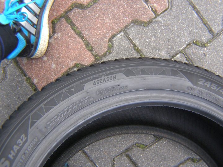 Шина всесезонная Kumho Solus 4S HA32 245/45R18 100 Y сцепление на снегу, фото 7