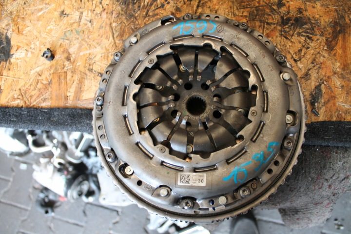 1595. ДВУХМАССОВЫЙ МАХОВИК NISSAN RENAULT 302059555R, фото 1