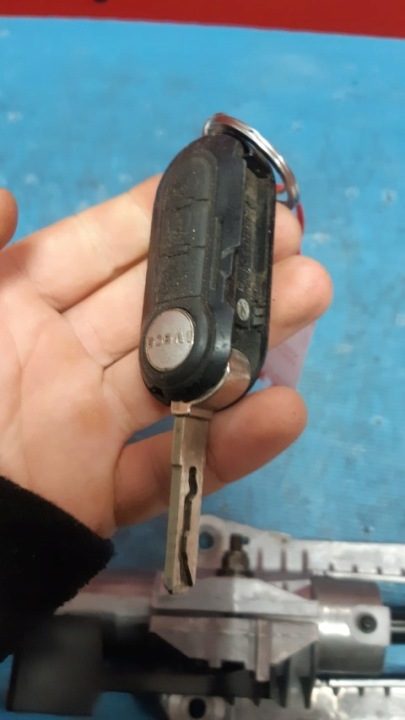 Iveco Daily IV замок зажигания рулевая колонка 05801364057, фото 2
