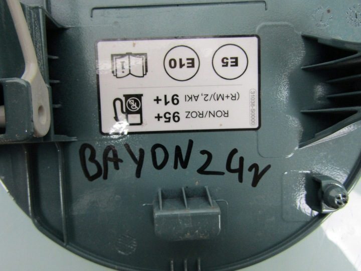 HYUNDAI BAYON 24 г. РЕСТАЙЛИНГ ЛЮЧОК ГОРЛОВИНЫ БЕНЗОБАКА MG2 69510-Q0400 69510Q0400, фото 6