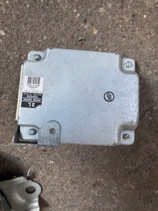 Toyota Prius+ PLUS блок управления гидроусилителя руля 89650-47421, фото 3