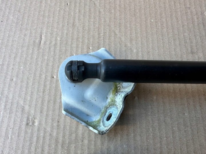 RENAULT CLIO IV АМОРТИЗАТОРЫ КРЫШКИ БАГАЖНИКА КРЕПЛЕНИЯ КОМПЛЕКТ 844308661R, фото 9