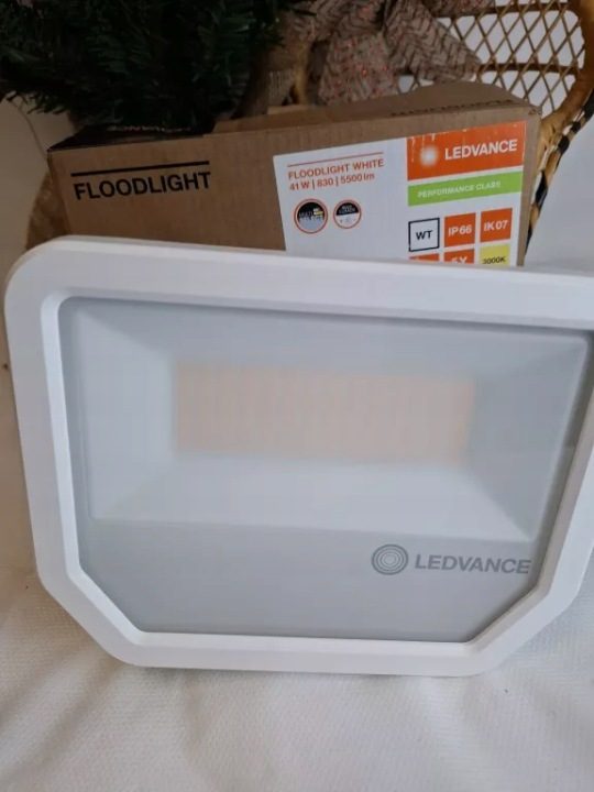 Прожектор LED Противотуманная фара 41W 5500lm 3000K IP66 Белая LEDVANCE Floodlight, фото 1