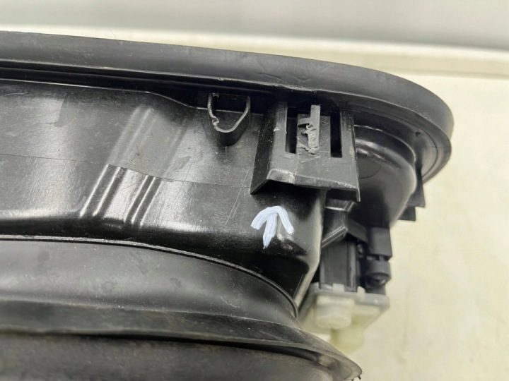 Лючок горловины бензобака BMW 5 G30 M5 F90 СЕДАН 17-20r. НЕ PRZEBITA 738793, фото 8