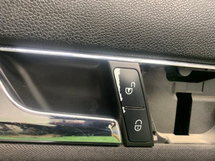 ОБШИВКИ ДВЕРИ КОМПЛЕКТ MERCEDES C КЛАСС W204, фото 9