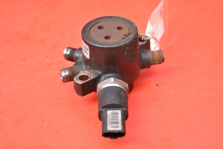 Топливная рампа 8200057345 R9144Z010C Nissan Almera N16 1.5 DCI 82 л.с., фото 6