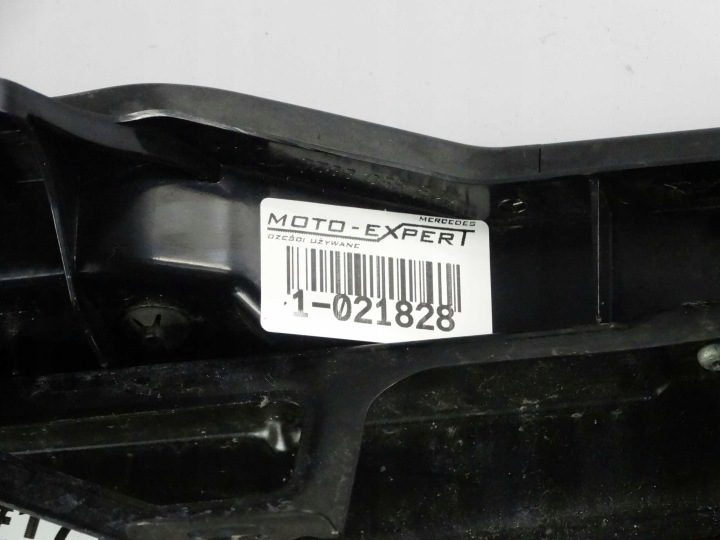 НАПРАВЛЯЮЩАЯ ШТОРКИ БАГАЖНИКА ПРАВАЯ MERCEDES C W203 A2038601269, фото 4