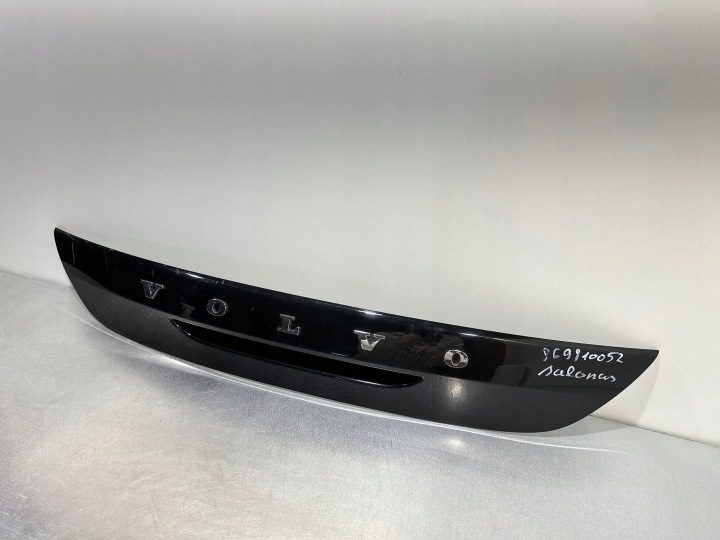 2015 Volvo V40 Cross Country Молдинг подсветки номера 01042057014, фото 3