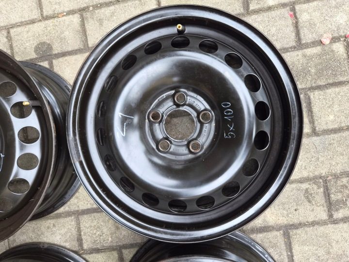 4× Штампованный диск Volkswagen OE 2Q0601027AG/AH 5.5" x 15" 5x100 ET 40, фото 2